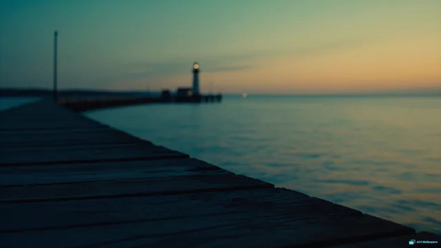 Harbor Dusk Grain — Analog cinema 4K wallpaper