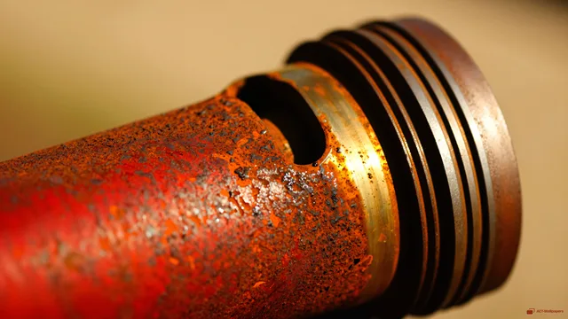 Rusted Piston Macro — Analog macro mechanics 4K wallpaper