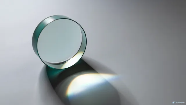 Cylindrical Lens Refraction — Glass & light 4K wallpaper