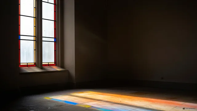 Apse Light Study — Stained-glass light 4K wallpaper