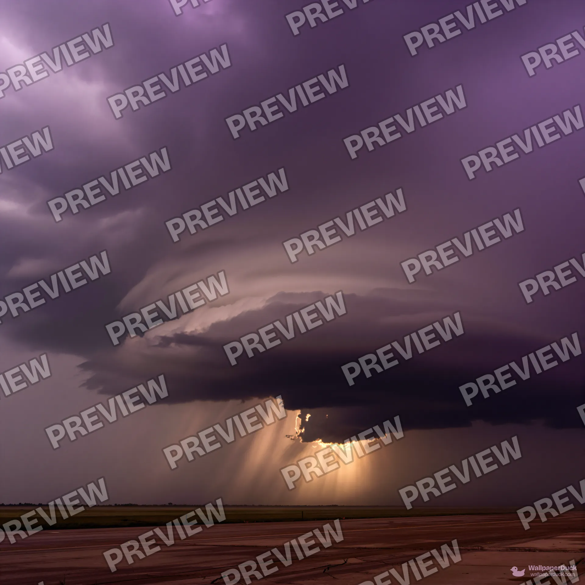 Supercell Amber Break — Storm atmosphere 4K wallpaper